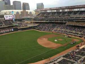 1 Chicago White Sox @ Minnesota Twin 2024 Tickets 4/25/24 Sec 304 April