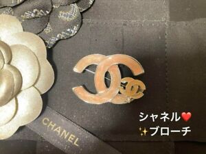 Chanel Pearl  CC Pin Brooch Gold tone with Box From Japan