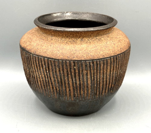 Hand Made Ceramic Mid-Century Pottery Vase/Pot Signed P MacDonald