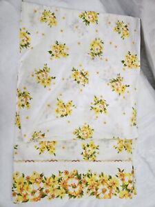 New ListingVtg Full Flat Bed Sheet White Yellow Flowers Floral Muslin Fabric 66×104 EUC!