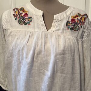 OVERSIZED WOMENS Blair  PAISLEY EMBROIDERED KNIT TOP LINED  WHITE  XL