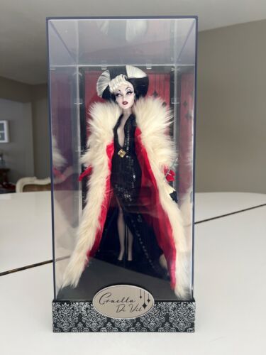 Disney Villains Designer Collection Doll Cruella DeVille Limited Edition