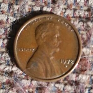 1972 D Lincoln Penny, L & IGWT In Rim.  $200.