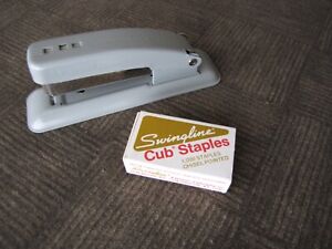 Vintage SWINGLINE CUB Stapler & Staples Gray Works Great Pat.2915753 Made in USA