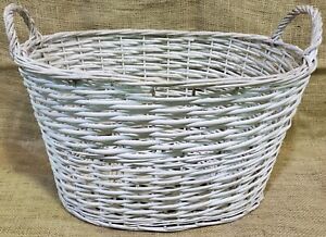 Vintage Wicker Laundry Basket Woven Oval Twisted Handles Medium 18” x 13” Used