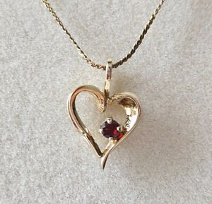 Vintage Dainty 14k GF Genuine Garnet Necklace Heart Pendant 17