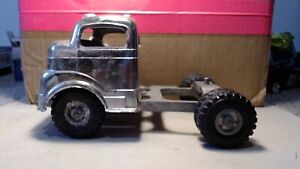 Vintage 1950’s Structo Toys Die-Cast Metal Toy Truck C-3044 Chrome Tractor USA