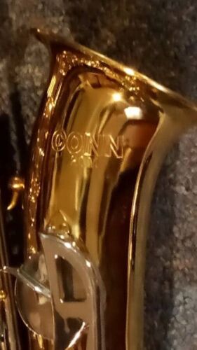 Conn 20M Alto Saxophone w/Case-Mouthpiece