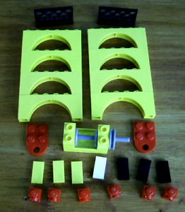 LEGO 375/6075 YELLOW CASTLE PARTS LOT