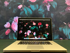 Apple MacBook Pro 15 inch Laptop / Quad Core i7 /  16GB RAM 1TB SSD / Warranty