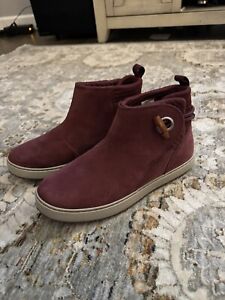 LL Bean Mountainside Burgundy Suede Sneakers Womens sz 8 toggle slip-on booties