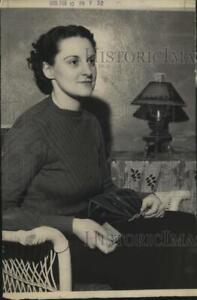 1938 Press Photo Betty Bassett, now Gustave G. Blatz Jr. - mja17754