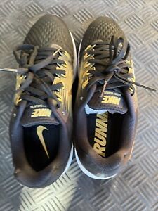 Nike Women's Air Zoom Pegasus 34 WIDE Black Gold 880561-009 Running Shoes 9.5
