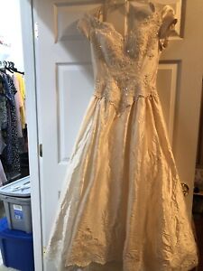 Vintage Creamy Beige Wedding Dress by New York House of Bianchi. Size 8