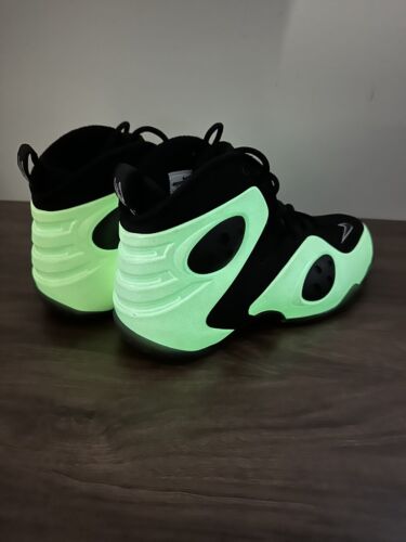 Size 10 - Nike Zoom Rookie Glow In The Dark 2011 No box