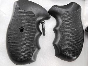 Sile Combat Finger Groove Grips fit Smith & Wesson J Round 36 60 SWJRD S&W