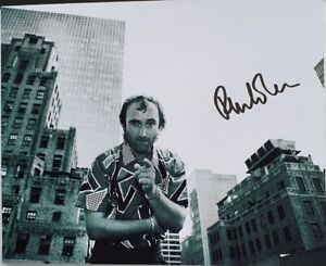 PHIL COLLINS MUSICIAN SINGER SIGNED AUTOGRAPHED PHOTO 8x10