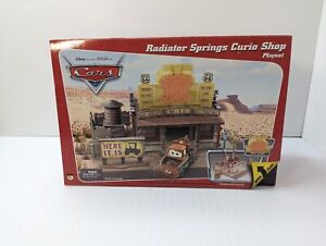 2005 Disney Pixar Cars Radiator Springs Curio Shop Playset Original NEW Sealed