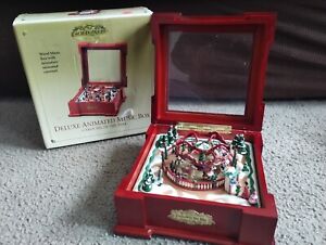Mr Christmas gold label Deluxe animated music box, carousel in the park MINT