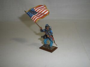 Union Soldier with Flag #3844  St. Petersburg Collection Collectors Quality