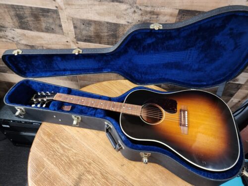 Gibson J-45 Standard Acoustic Guitar with OHSC and Electronics. Player Grade