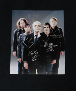 MY CHEMICAL ROMANCE Fully Signed Photo 8 x 10