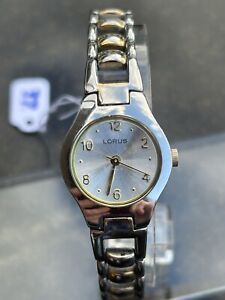 Lorus Silver Ladies Fashion Watch, 2 extra extension closures, New Battery