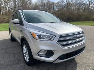 2019 Ford Escape SEL AWD LOW MILEAGE ( NO RESERVE AUCTION)