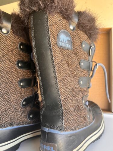 Sorel Boots NWOT  Joan of Arctic W 7.5  Fur Waterproof Brown Winter vintage nwot