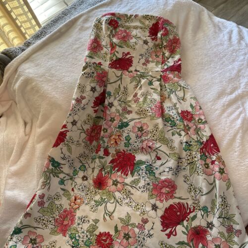 Old Navy Size 0 Strapless Dress Pleated Front With Flowers