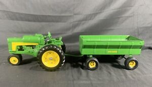 ✨Vintage John Deere 630 Tractor Ertl Farm Toy Diecast Made in USA 1:16 W/Wagon✨