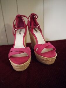 BCBG Generation Magenta Holly Pink Platform Wedge Sandals Shoes, 9m/39