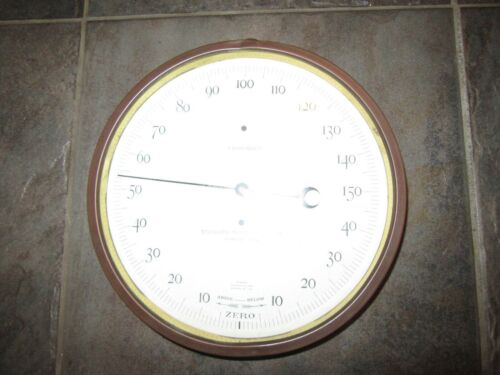 23D/VINTAGE THERMOMETER/STANDARD THERMOMETER CO/PEABODY MASS/METAL CASING!