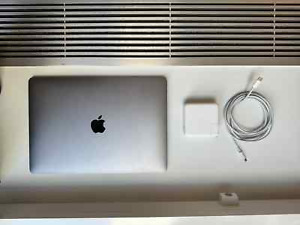 New ListingApple MacBook Air Retina 13