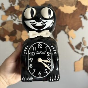 Kit Cat Klock Vintage Inspired Gentleman Tuxedo Cat Clock Black Shiny Decor