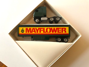 Mayflower Van Lines Moving Storage Winross 1/64th Scale Diecast Truck