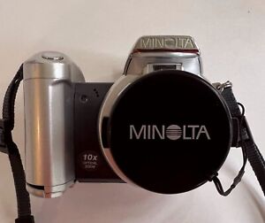 New ListingKonica Minolta DiMAGE Z1 3.2MP Digital Camera - Silver