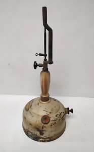New ListingColeman  Amish Gas Lamp Model 159X   Brass Fount Wood Stem for Parts or Restore