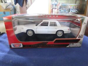 MotorMax 1:24 1982 Dodge Aries K NYPD Unmarked Police White GREAT FOR CUSTOM