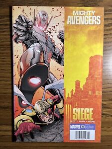 THE MIGHTY AVENGERS 36 EXTREMELY RARE NEWSSTAND VARIANT MARVEL COMICS 2010