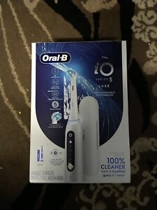 Oral-B iO Series 5 Luxe Electric Toothbrush - White Luxe (Openbox)