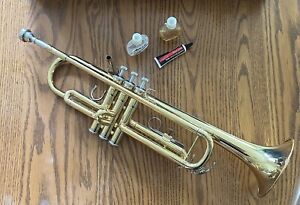 Yamaha YTR-2335 Bb Trumpet