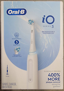 Oral-B iO Series 3 Rechargeable Electric Toothbrush White NEW IN DAMAGED BOX