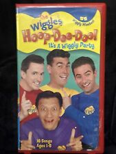 The Wiggles Hoop-Dee-Doo! A Wiggly Party VHS Video Tape 16 Kids Songs