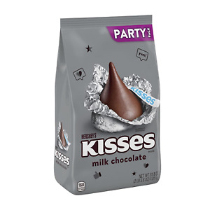 HERSHEY'S KISSES Milk Chocolate, Christmas Candy Party Pack, 35.8 oz
