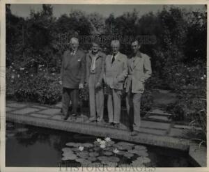 1948 Press Photo Bodger Seed Company-John C. Bodger, Chuck Bodger & Visitors