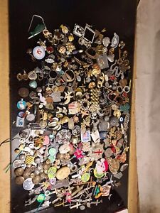 Antique/Vintage Lot of Jewelry Brooches, pendants, misc. 4.92 lbs