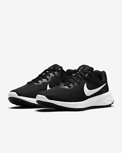 Nike Men's Black Revolution  Running Shoes, Size 9.5 W