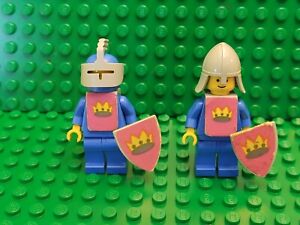 Classic LEGO Yellow Castle 2 Knights Lot From Set 375 / 6075 Vintage 1978