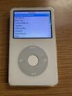 Apple iPod Classic Video 5th Generation MA444LL (A1136) 30GB White